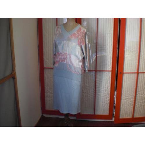 Ensemble van gebreide rok en blouze