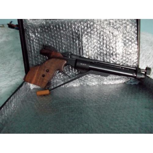 Matchpistool Baikal MP46M links
