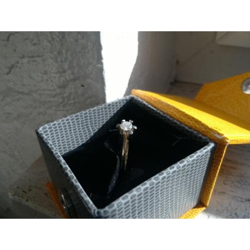 Diamanten ring 0.75 ct