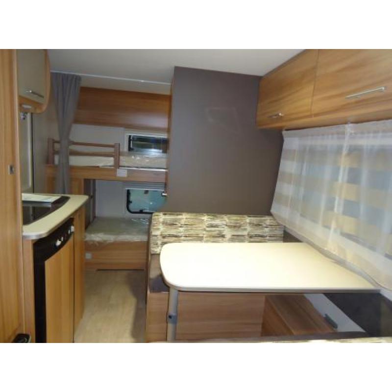 Sterckeman 470 starlett met stapelbed