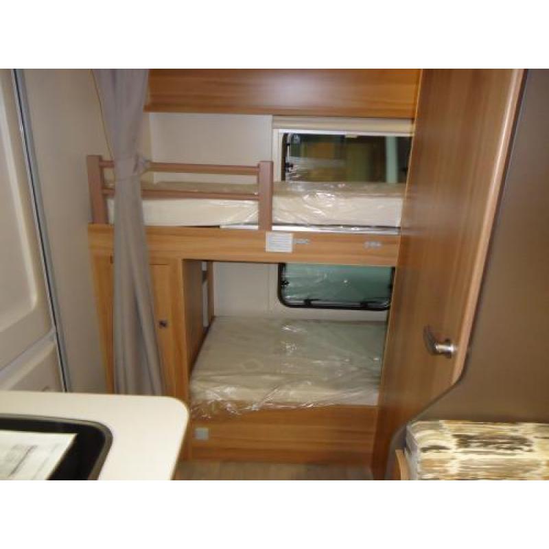 Sterckeman 470 starlett met stapelbed
