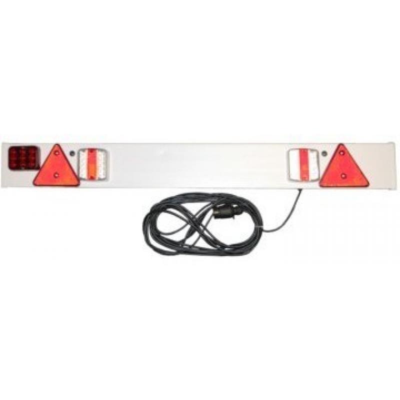 Degelijke aanhanger voor B rijbewijs  Goede stevige aanhanger lengte 2,10 m breedte 1 m Verlichting goed,banden als nieuw, zie foto's  