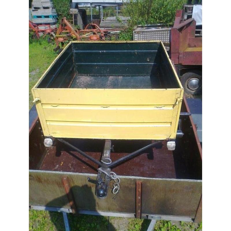 HUMBAUR GARANT ELECTISCHE MULTI KIPPER 275X155 SUPER 2600KG   INGERUILD KIPPER ELECTISCH HUMBAUR GARANT BAKMAAT 275 X 155 ALS NIEUWE 8 PLY BANDEN 90 %  