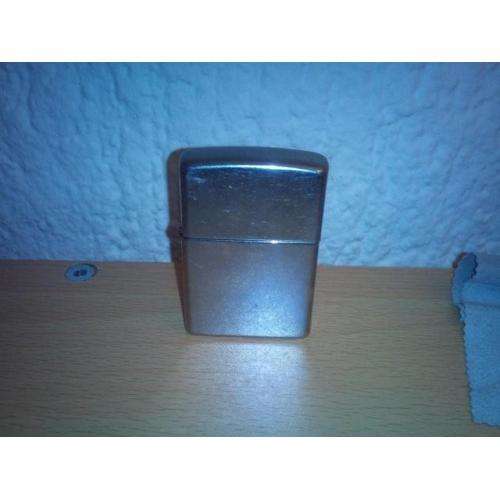 Zippo 90 jaar Harley Davidson   Mooie Zippo. Met origineel Harley blik. 