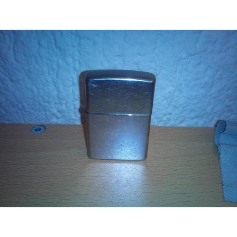 Zippo 90 jaar Harley Davidson   Mooie Zippo. Met origineel Harley blik. 
