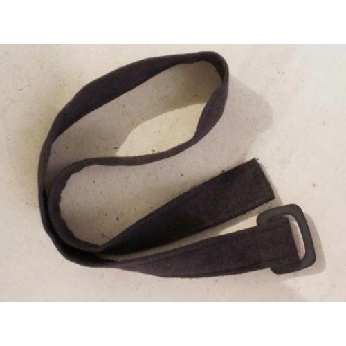 Zwarte Brede Ceintuur   Zwarte Brede Stoere Riem met Metalen Ringen + Noppen Totale lengte: 105 cm Max. Buik: 100 cm Bre