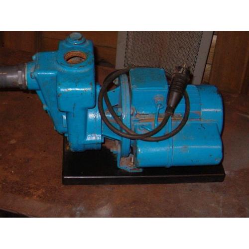 Efel Duffel, olie-petroleum kachel   Mooie en goede Efel Duffel kachel te koop. Brandstof; diesel olie of petroleum. Afmetingen; Hoo