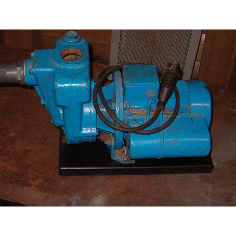 Efel Duffel, olie-petroleum kachel   Mooie en goede Efel Duffel kachel te koop. Brandstof; diesel olie of petroleum. Afmetingen; Hoo