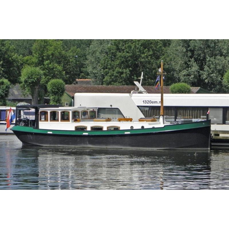 Oud-Loosdrechtsedijk 165-0 Ong  Is het uw droom om (betaalbaar) aan het water te wonen? Dan bieden wij nu een unieke kans om deze dr
