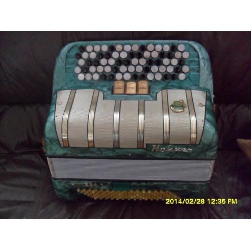 Te koop accordeon F. Crosio Paris A.J de Vreng   Te koop accordeon F. Crosio Paris A.J de Vreng Zie foto's 