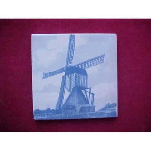 Setje Autoventieldoppen Doodskop  met ophanghaak geel glas ca 16 x 16 x3 cm porto en verpakingskosten K.K. Nederland ? 1.85  