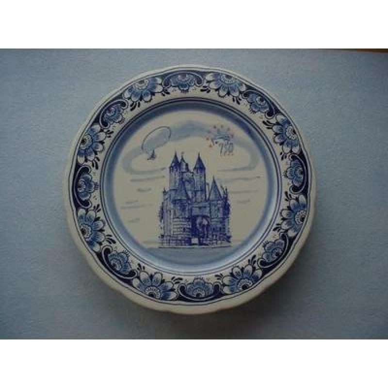 Tegel 191 Juliana - Beatrix 30 - 4 1980  Mosa Holland 15 x 15 cm porto K.K. Nederland 1,56
