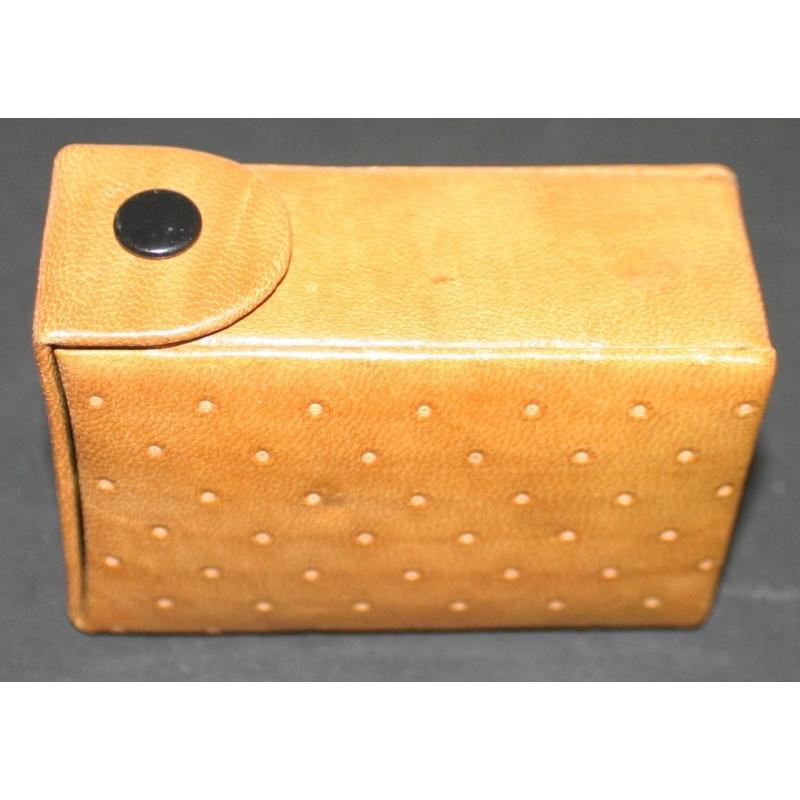 Zippo blank chroom   Zippo in chroom uitvoering. matcht niet, Case uit 1996, tank uit '95. Gebruikt exemplaar.  