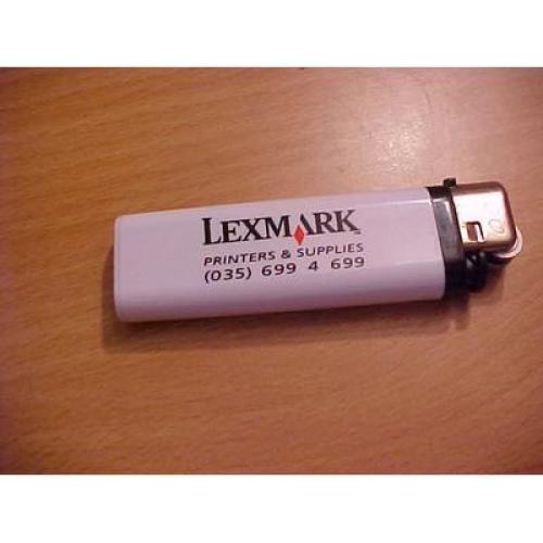 ZIPPO'S   Te koop tegen elk aannemelijk bedrag of goede bieding. 14 ECHTE ORIGINELE ZIPPO?s incl. de enige 