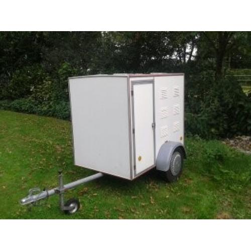 paarde trailer   goede paardtrailer is niet verrot,prijs 800 
