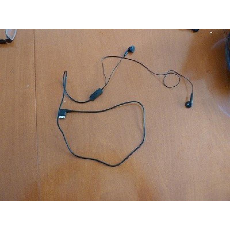 Draaibare wandhouder lcd/plasma tv   Te koop aangeboden: Nieuw!! in doos Wandhouder voor lcd/plasma tv met knikarm Doe een leuk bo