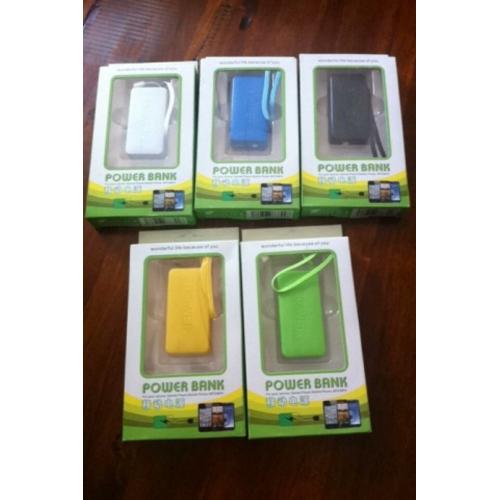 auto telefoons opladers+hoesjes+bevestigings materiaal+micro   auto.opladers.....enz 