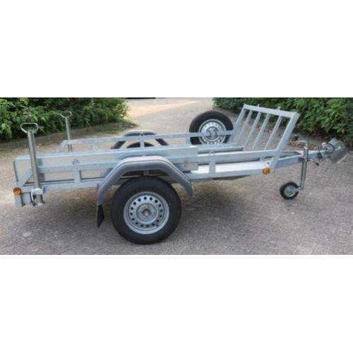 zelfbouw aanhanger   Zelfgebouwde aanhanger (omgebouwde vouwwagen) 1.95m x 1.30m Robuuste aanhanger, vloerplaat en b