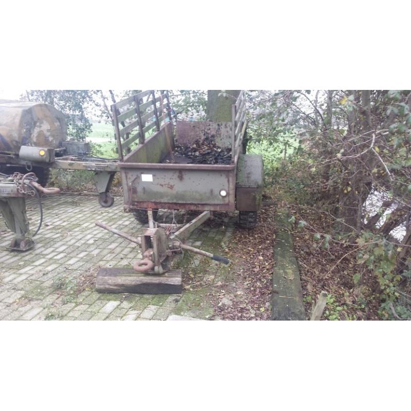 aanhanger/bagagewagen   een aanhanger/bagagewagen voorzien van nieuwe schokbrekers en nieuw neuswiel 1.70 x 1.10 en 4