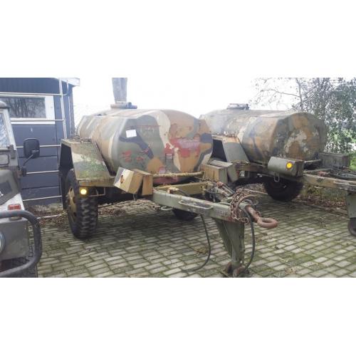 Motortrailer Van Vossen Trailer   In goede staat zijnde Van Vossen motortrailer Luchtvering , dus laten zakken en laden. Oppompen