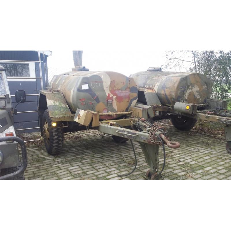 Motortrailer Van Vossen Trailer   In goede staat zijnde Van Vossen motortrailer Luchtvering , dus laten zakken en laden. Oppompen