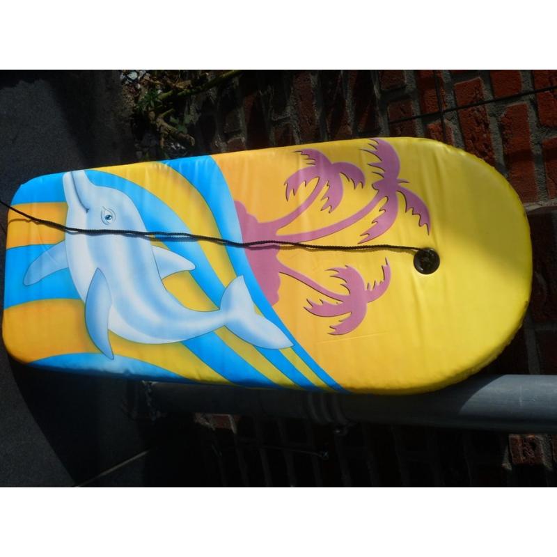 motorbootje 3,5m met 8 pk Yamaha   Mooi stabiel bootje prima door kinderen boven de 10 jaar te bevaren met n betrouwbare 8 pk Yamaha m