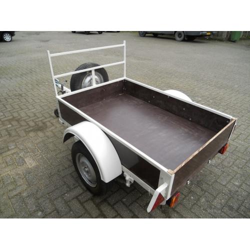 { LET OP NU } GEREMDE GEGALVANISEERDE MOTORAANHANGER TRAILER   EEN MOOIE GEGALVANISEERDE MOTORAANHANGER MOTORTRAILER, MET OPLOOPREM, DE OPBOUW IS GEHEEL NIEUW