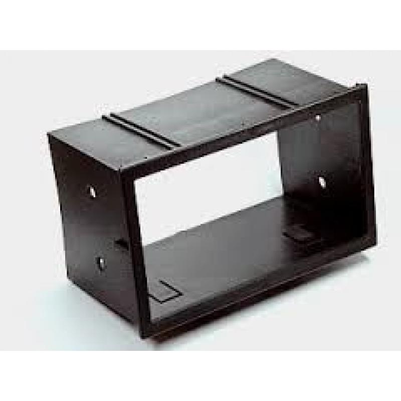 Universele kunststof inbouwframe 2 Din   Bekijk ook eens onze webwinkel voor meer aanbiedingen 24multishop NL Dubbel din inbouwframe / Sle
