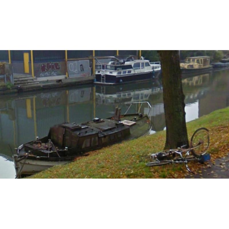Ponton 2.50 x 7.50 m   Te koop aangeboden Ponton 2.50x7.50 m Hardhouten vlonder met daaronder berging spullen Gewicht o
