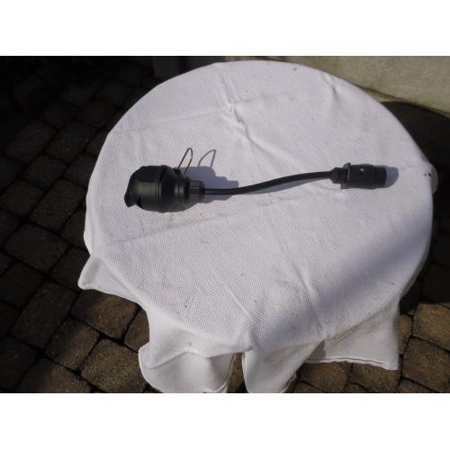 2-assige Middenasaanhangwagen met huif   Te Koop Zeer mooie 2-Assige Middenasaanhangwagen Met Huifzeil en kenteken. 2.50 breed . 4.50 Lang  