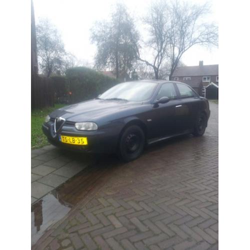 Zeer nette Alfa Romeo 156 Lusso   Zeer nette Alfa Romeo 156 Lusso met slechts 153000 km op de de teller. Pas geleden APK goedgekeurd,