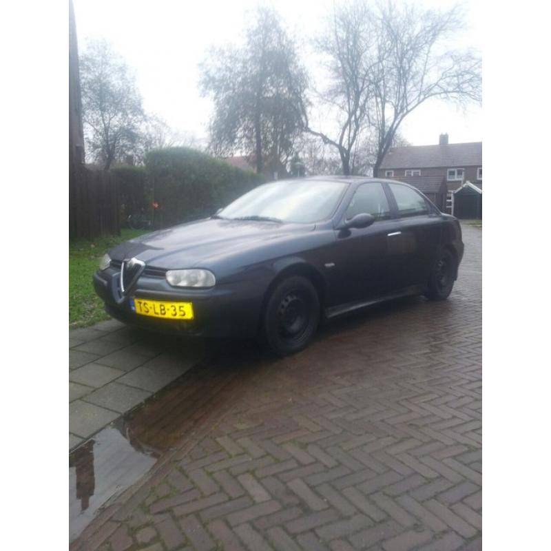Zeer nette Alfa Romeo 156 Lusso   Zeer nette Alfa Romeo 156 Lusso met slechts 153000 km op de de teller. Pas geleden APK goedgekeurd,