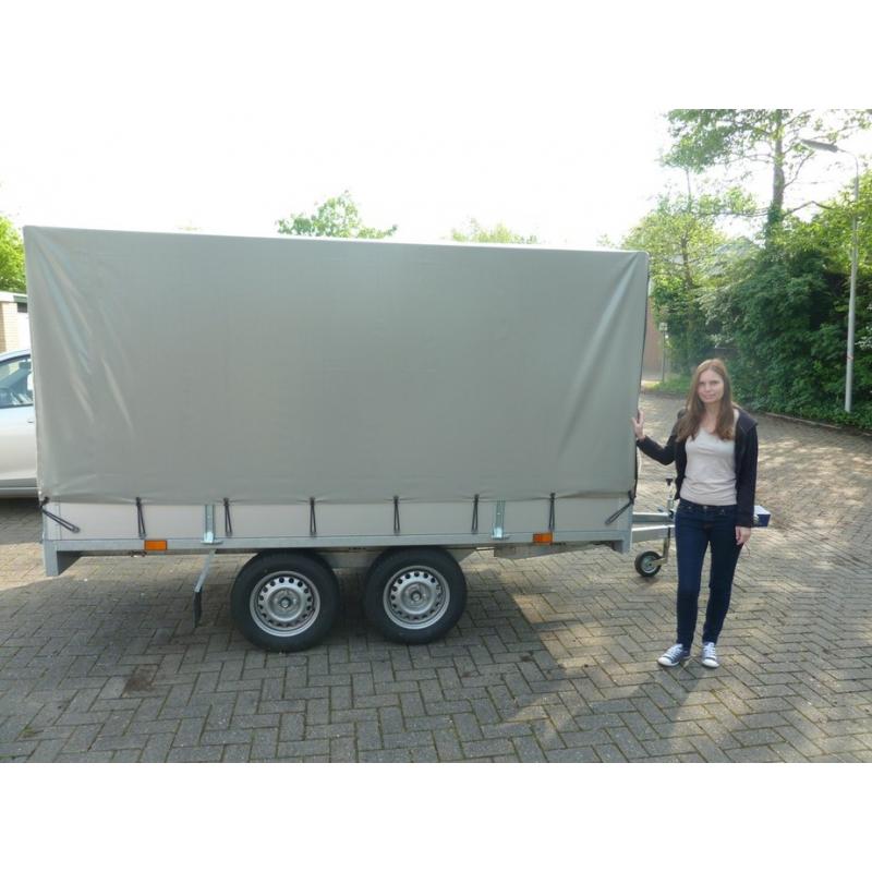 aanhanger luchtrem ombouw   setje voor reparatie/vervanging/ombouw luchtrem. Slangen met geel en rood koppelstuk (bijna antie