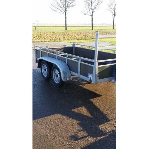 te koop henra veewagen zonder kenteken   te koop henra veewagen met klein beetje werk rp 500 meer info bellen foto's van de aanhang