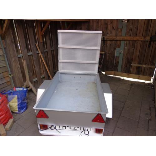 Motoraanhanger motortrailer motor aanhanger   Motoraanhanger te koop incl: - voorwielklem - uitstekende banden 155/80-12 - met torsieas  