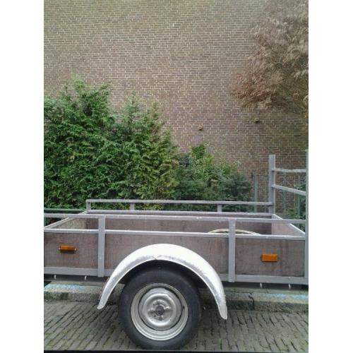 TE HUUR ... aanhanger , trailer , transporter ... HUREN   TE HUUR , HUREN , RENT , RENTAL motortransporter, aanhanger , remork , bagagewagen PERIODE + 