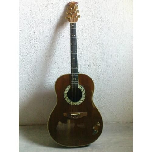 VANTAGE semi-akoestische gitaar (koreaans)   Deze gitaar is in goede staat, dankzij de mooie houtsoorten geeft deze Nylonsnarige gitaar een prac