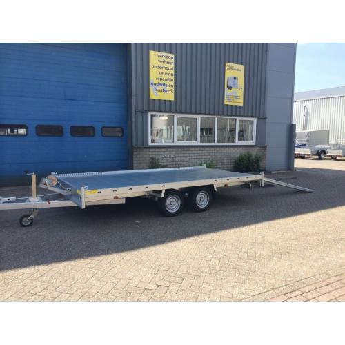 Mooie gebruikte aanhangwagen   Mooie aanhangwagen te koop met gesloten bak. Nieuwe banden (2013) Lengte 1,60 m. Breed 0,92 cm, H
