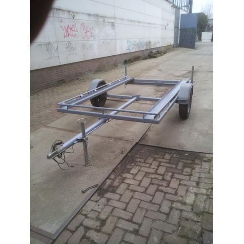 Te koop Electrische Multi kipper 310*180  Te koop Elektrische kipper Afmetingen 310*180* Een complete multi kieper : Kompleet met rijpl