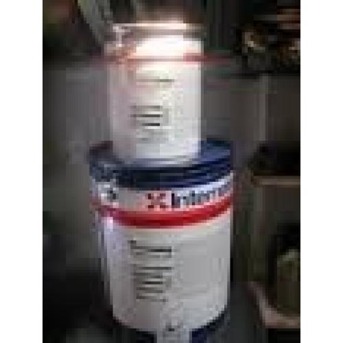 antifouling jotun   jotun antifouling zelfslijpende black 4liter 70euro darkred 4liter 55euro 
