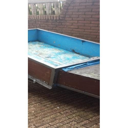 Aanhangwagen  Goede aanhangwagen, ideaal voor mee op vakantie.