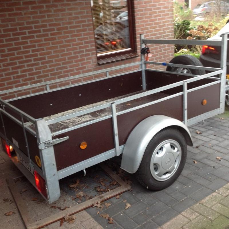 aanhanger voor spotprijsje  Nu te koop aangeboden: Aanhanger dubbelgeveerd tot 750kg. Functioneert naar behoren. Vandaag ophalen