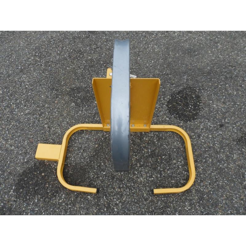 Plateau wagen   In goede staat verkerende volbad verzinkte aanhanger niet veel gebruikt.De aanhanger heeft aluminiu