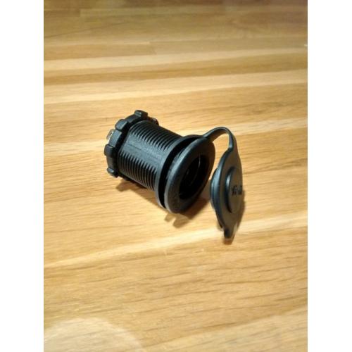 2 componenten verf Perfection / International, 2,25 L   International Perfection Finish bootverf 2,25 liter (Kleurcode YHS086 (Gebroken Wit)).Handelswaarde