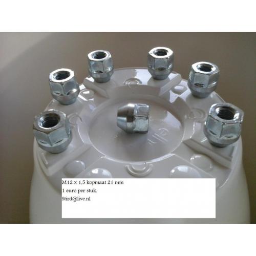 wielmoeren M12 x 1,5 19 mm kraag moer   wielmoeren M12 x 1,5 19 mm kraag moer. Wielsleutel dop maat 19 mm. 1 euro per stuk x 16 + 3