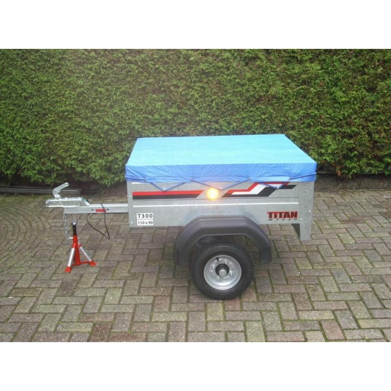 Aluminium Oprijplaten 3Meter 3190KG draagvermogen Z.G.A.N.   Type H110/s30 Gewicht per set 49 KG Lengte 3m Breedte 0.385M Nieuwprijs 520,- ex BTW geleve