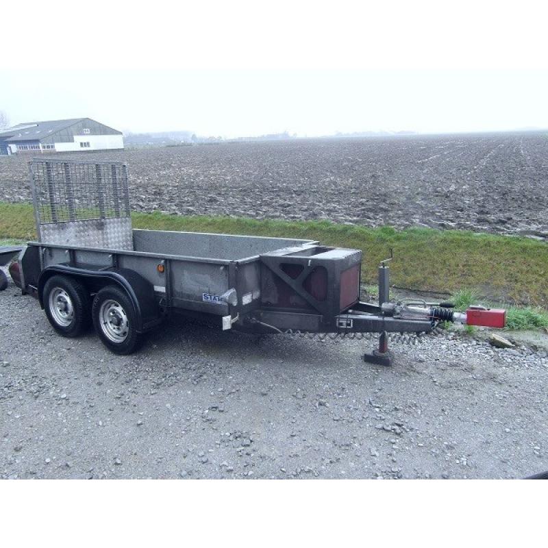 AUTO - MULTI - TRANSPORTER KANTELBAAR SARIS PA 32   AUTO - MULTI - TRANSPORTER KANTELBAAR SARIS PA 32 Met: Rijplaaten lang Lier Hekken h