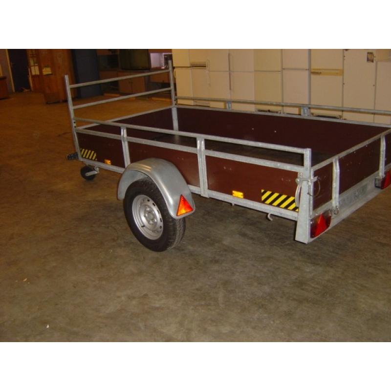 Ifor Williams machine transporter   Ifor Williams machine transporter Bouwjaar 1999 Totaalgewicht 2460kg Laadvermogen 1965kg Bi