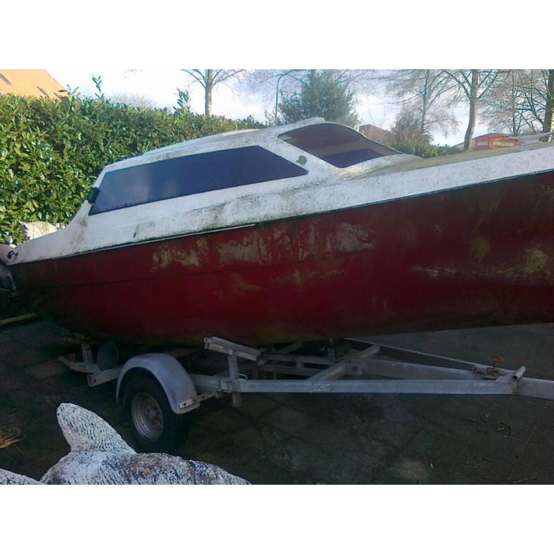 Nieuwe compacte, autotransporter van Humbaur!  Auto onderdelen en diversen > Aanhangers Kenmerken: Conditie: Nieuw Levering: Ophalen Soort: Aut