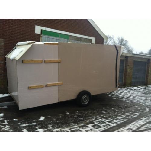brenderup bagagewagen 1205S i.z.g.st  Mooie Brenderup bagagewagen met Thule dakkoffer, gaat met pijn in ons hart weg omdat wij over zijn g